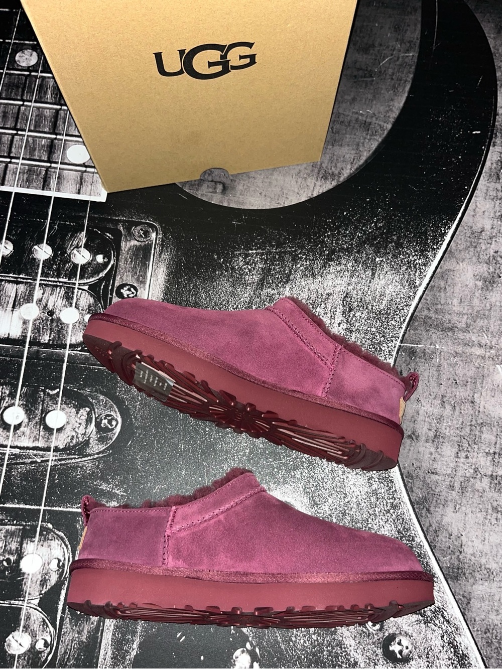 NIB UGG Micro Boot - Picture 8 of 10